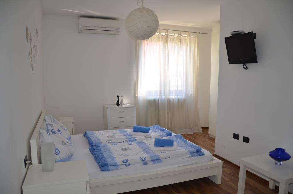 Apartments Bertok Koper Oda fotoğraf